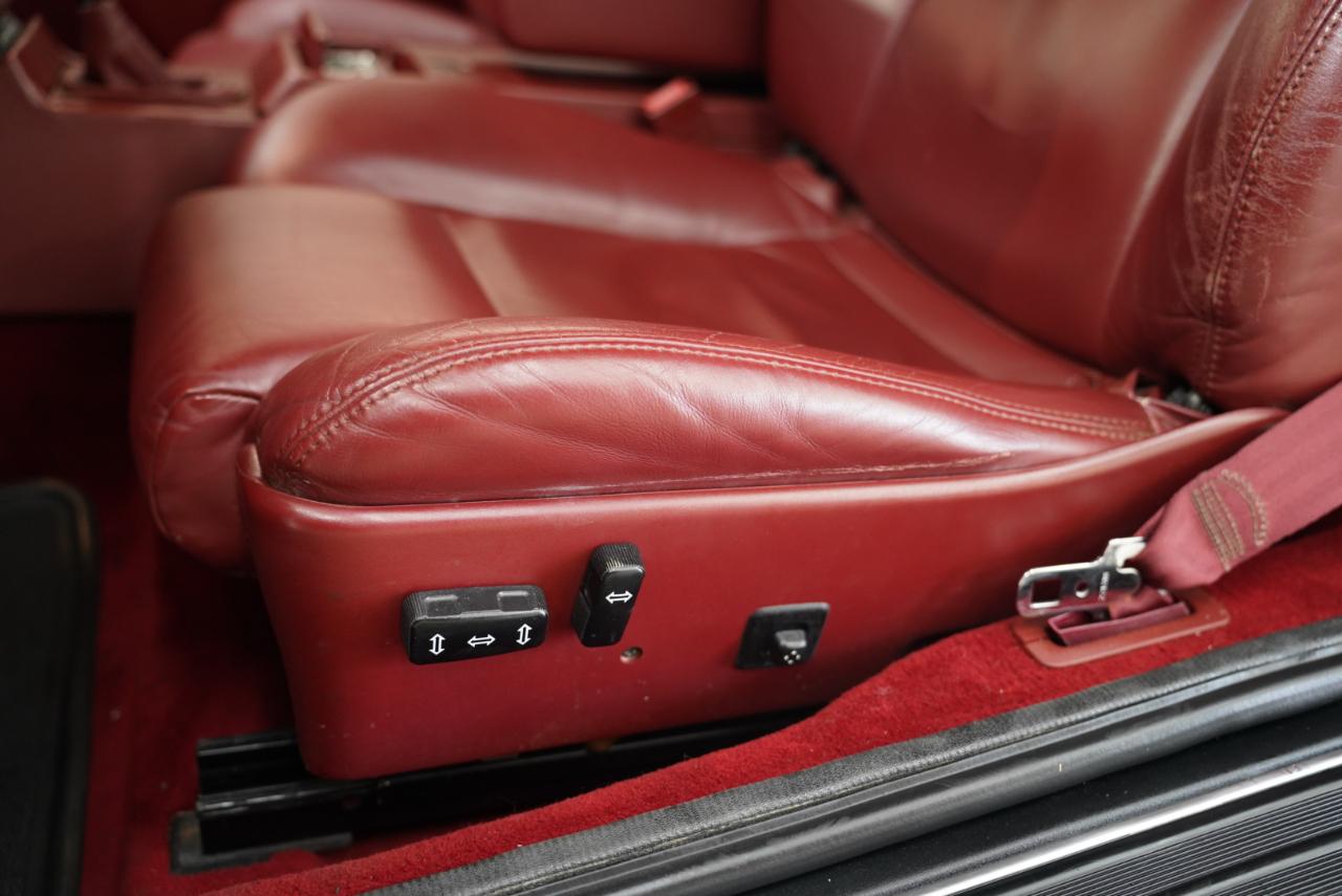 Cadillac Allante' photo 24