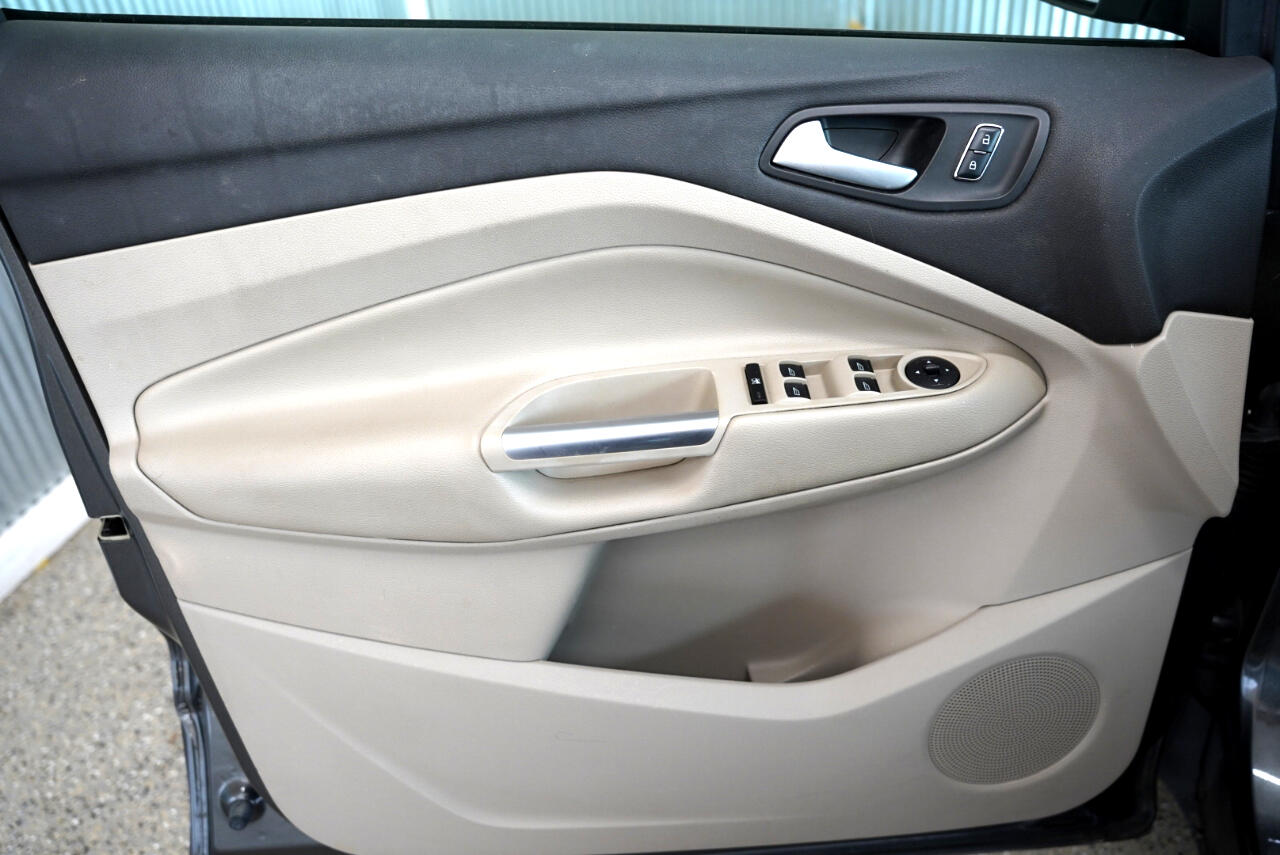 2015 Ford Escape SE photo 24