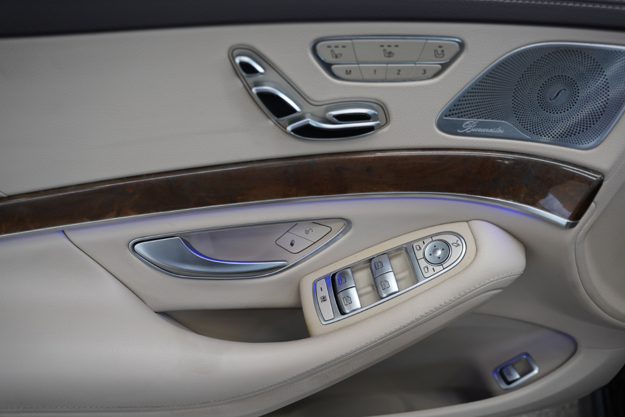 Mercedes-Benz S-Class 4dr Sdn S 550 4MATIC 2015 Mercedes-Benz S-Class 4dr Sdn S 550 4MATIC 2015