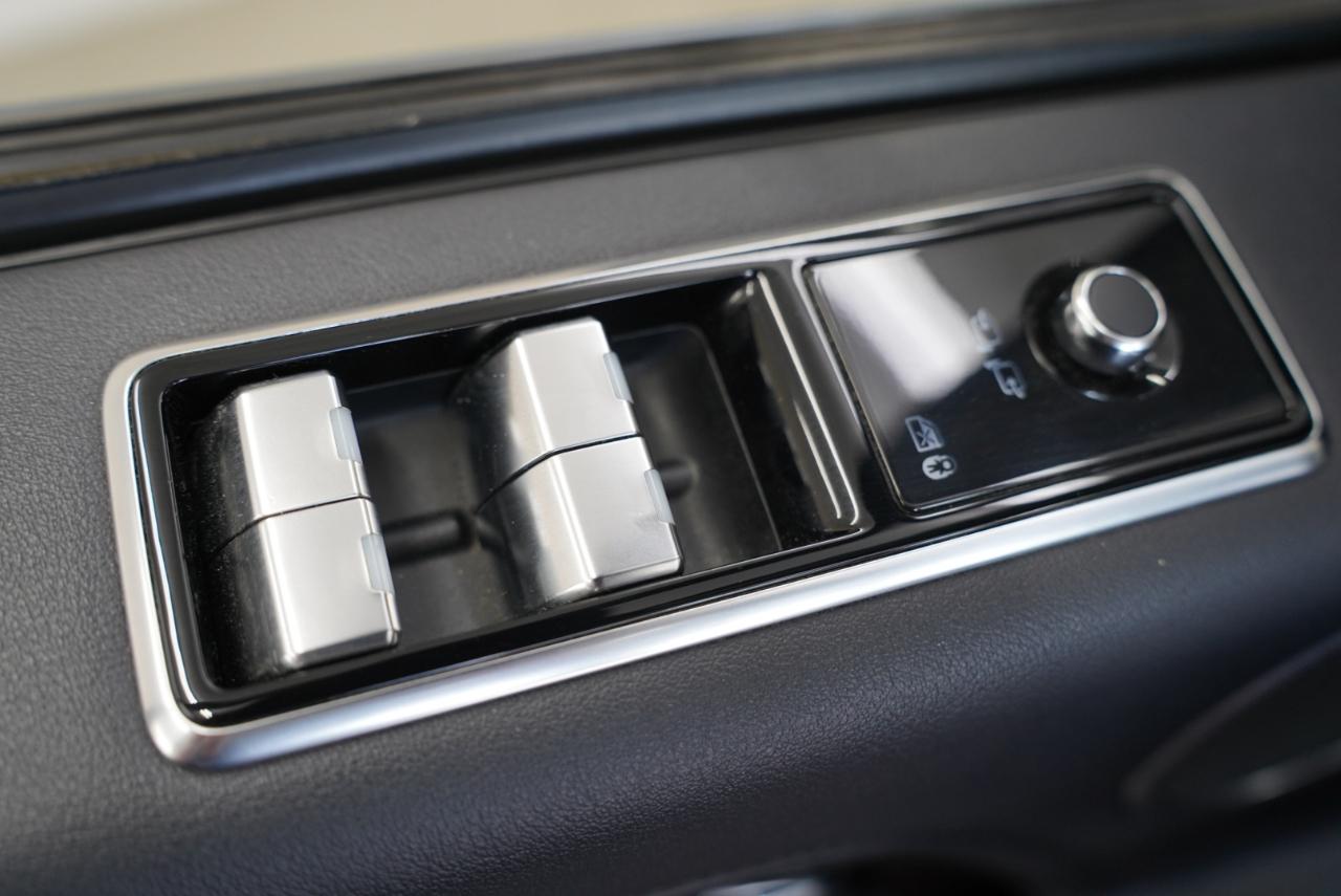 Land Rover Range Rover V8 Supercharged SWB 2018