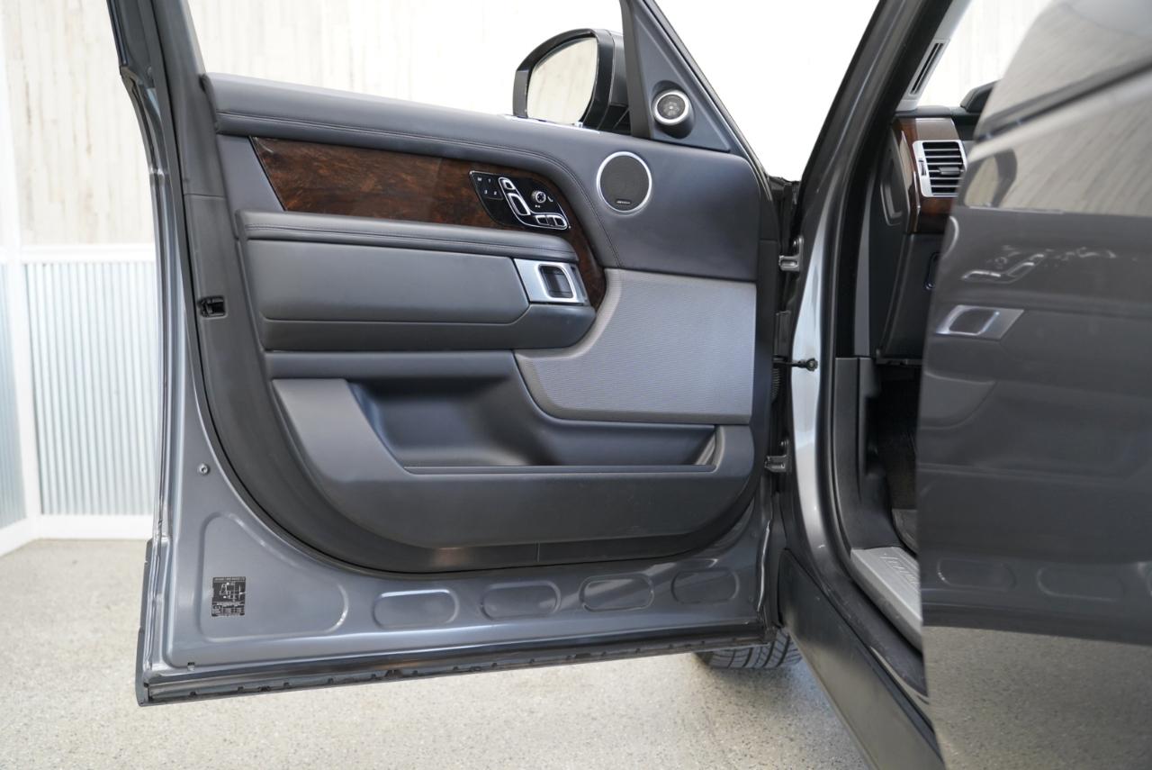 Land Rover Range Rover V8 Supercharged SWB 2018