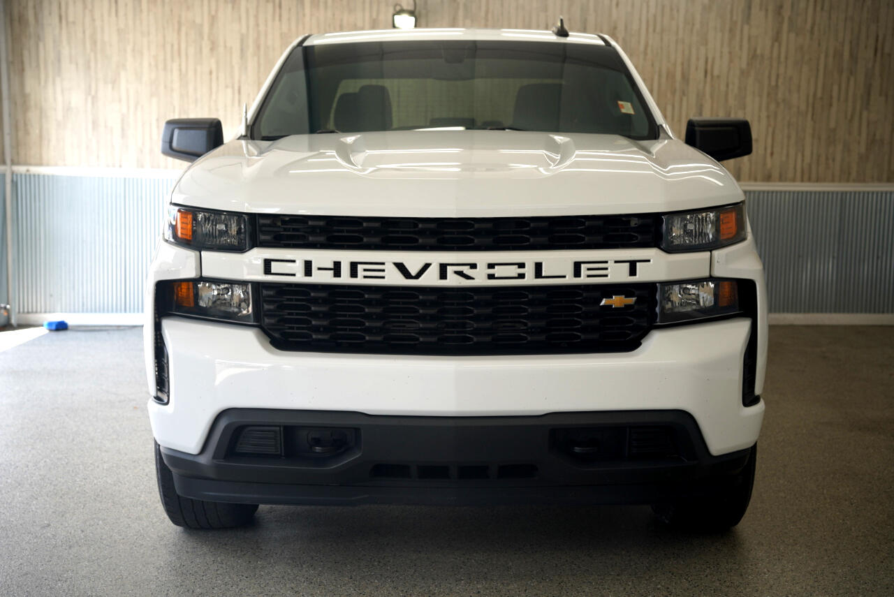 2021 Chevrolet Silverado 1500 Custom photo 2