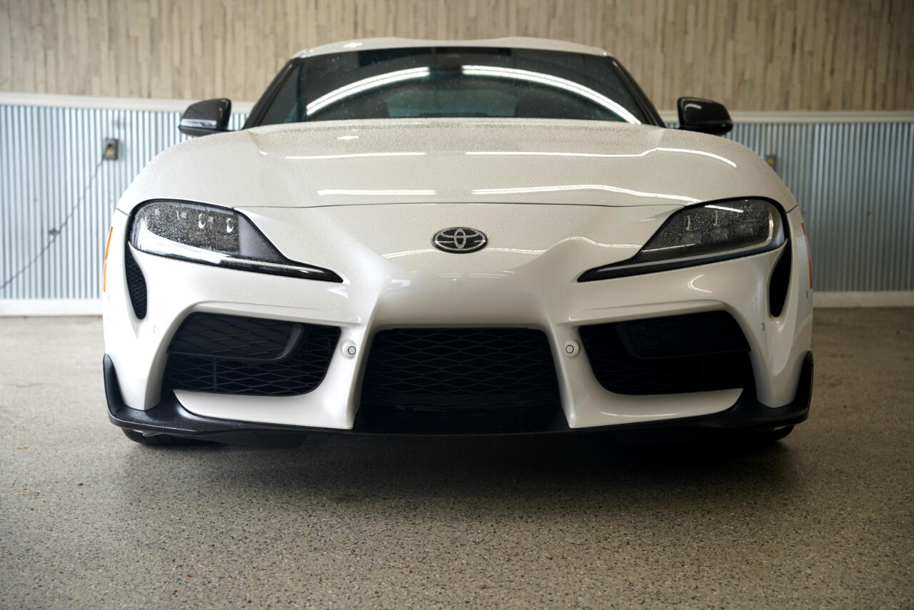 2025 Toyota Supra 3.0 Premium photo 2