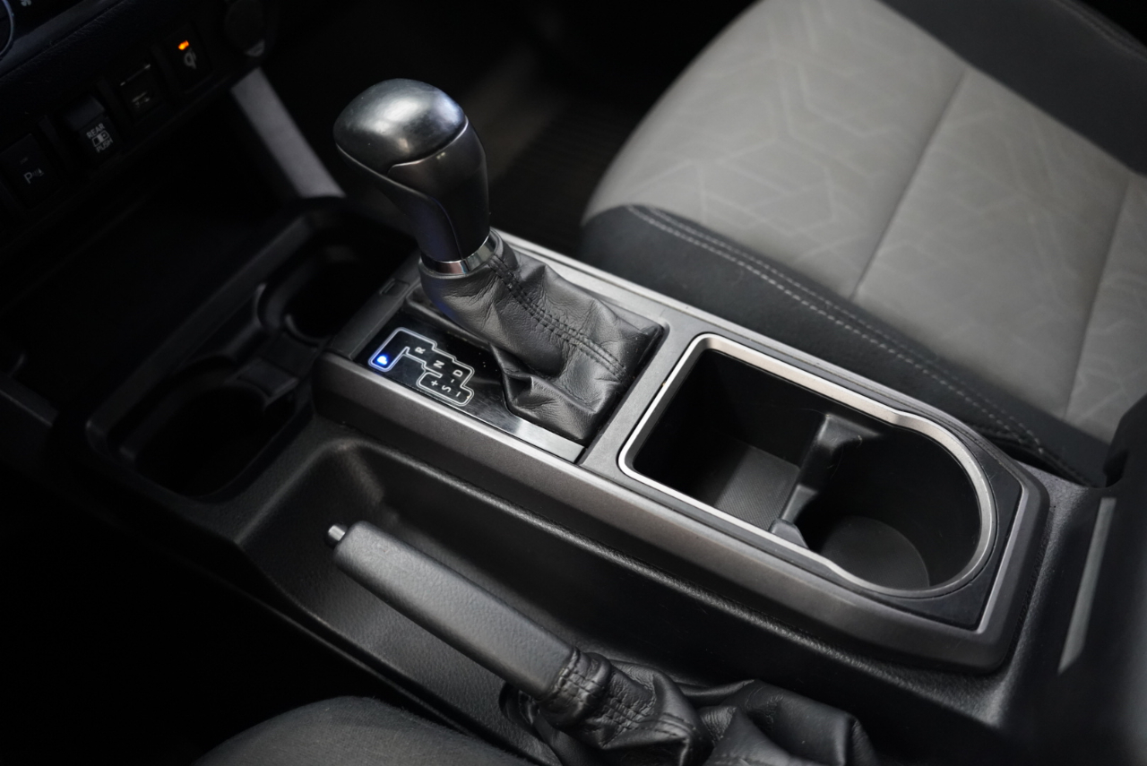 Toyota Tacoma 4WD SR Double Cab 5' Bed V6 AT (Natl) 2021 Toyota Tacoma 4WD SR Double Cab 5' Bed V6 AT (Natl) 2021