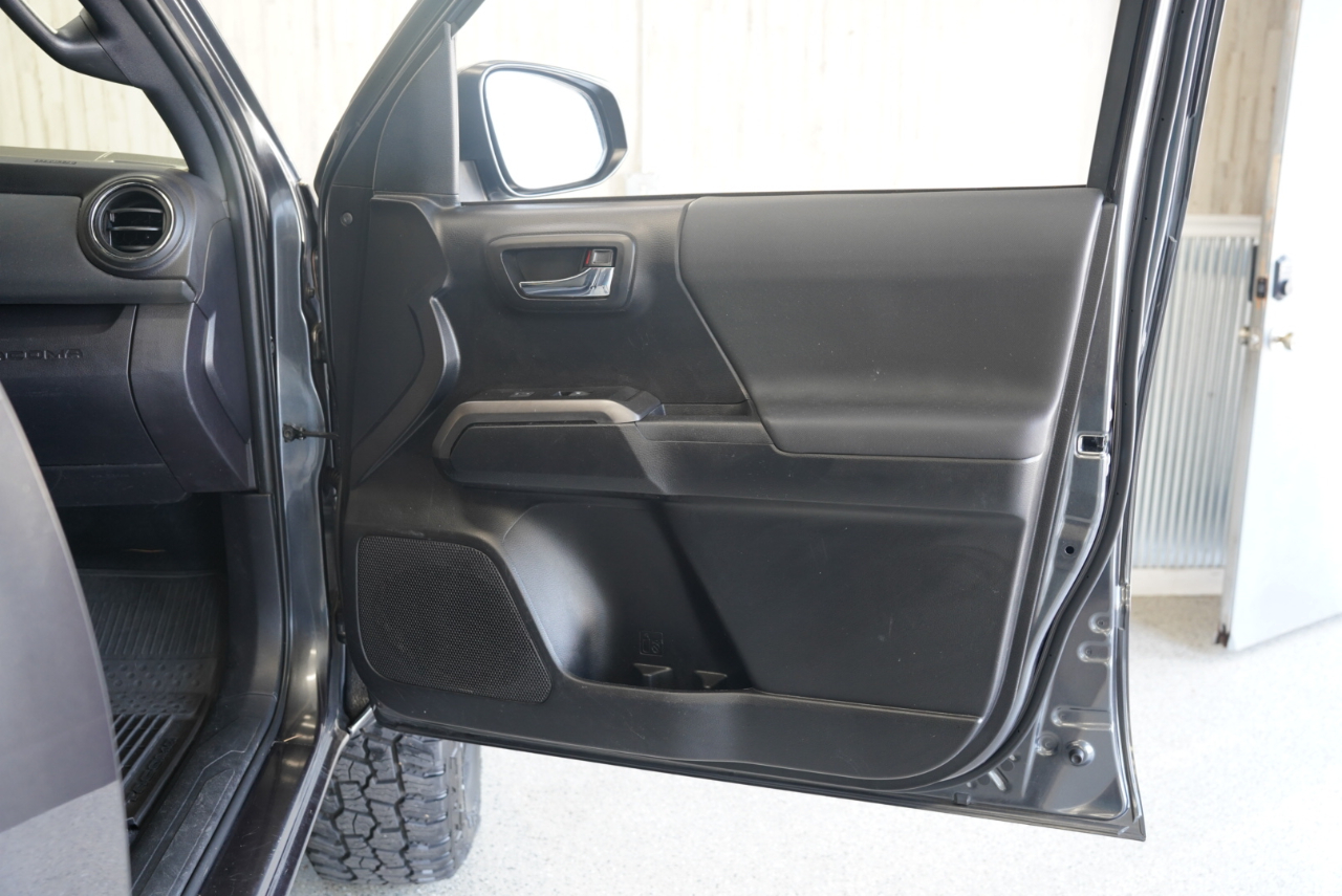 Toyota Tacoma 4WD SR Double Cab 5' Bed V6 AT (Natl) 2021 Toyota Tacoma 4WD SR Double Cab 5' Bed V6 AT (Natl) 2021