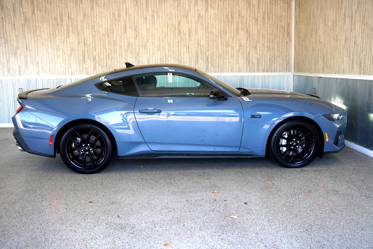 Ford Mustang  2024 Ford Mustang  2024