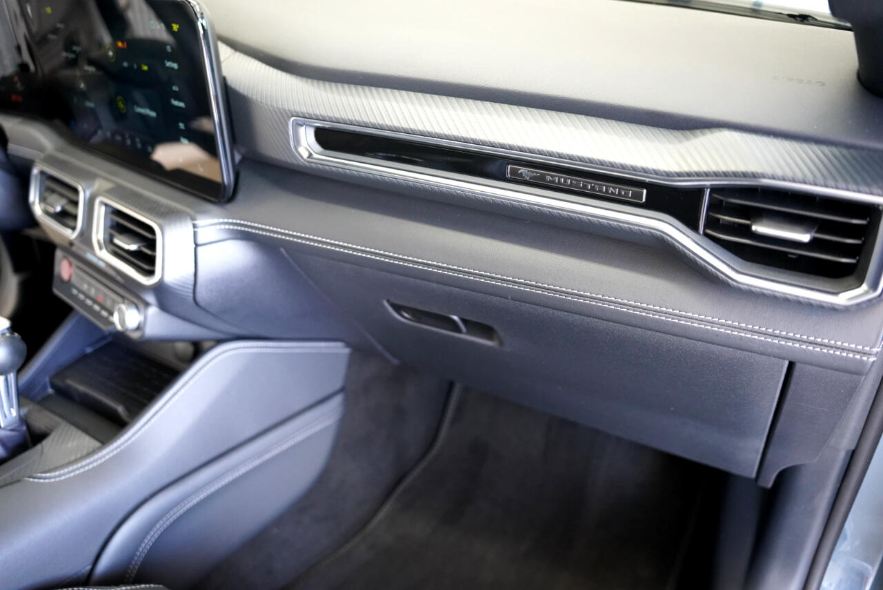 Ford Mustang  2024 Ford Mustang  2024