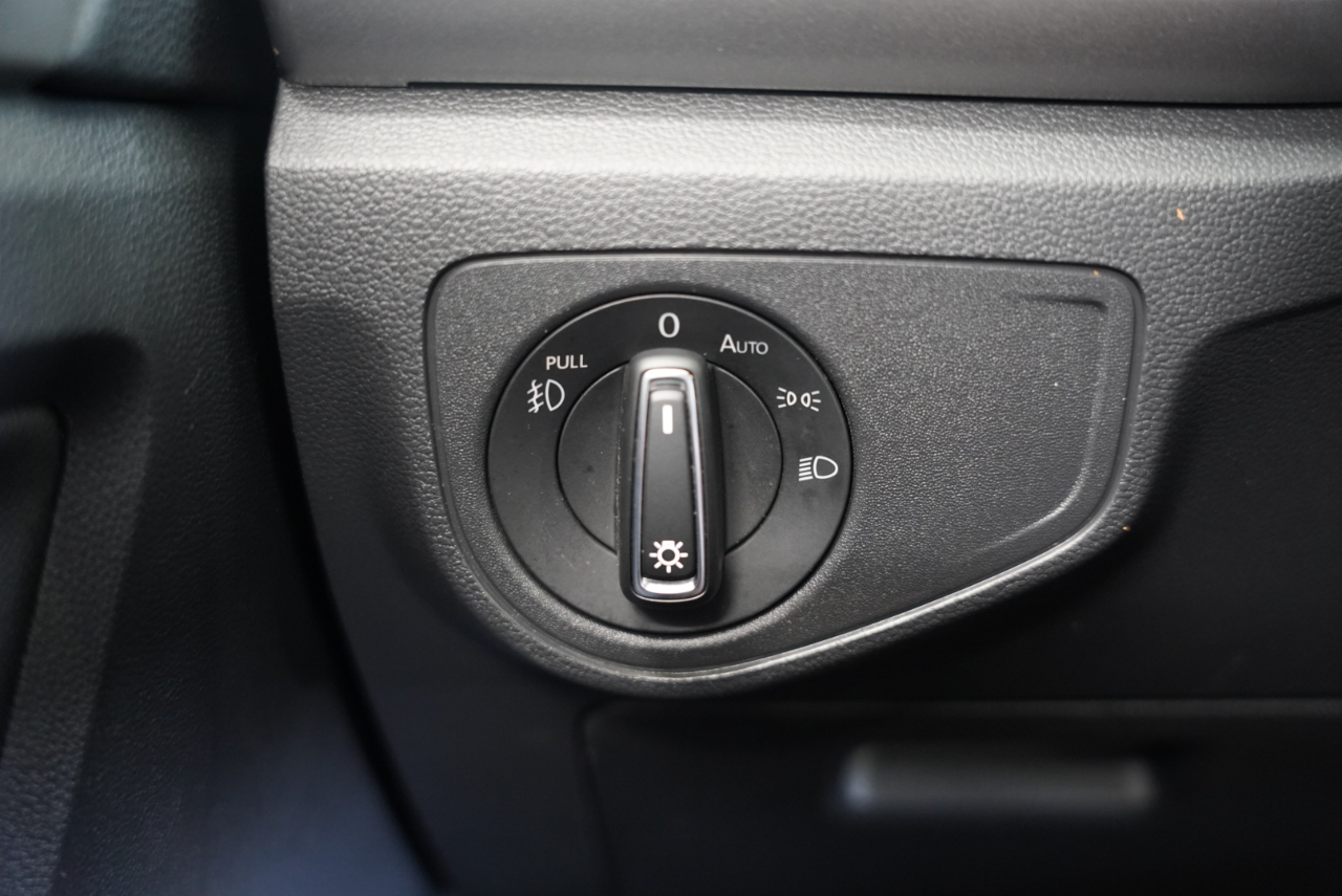 Volkswagen Atlas 3.6L V6 SE w/Technology FWD 2019 Volkswagen Atlas 3.6L V6 SE w/Technology FWD 2019