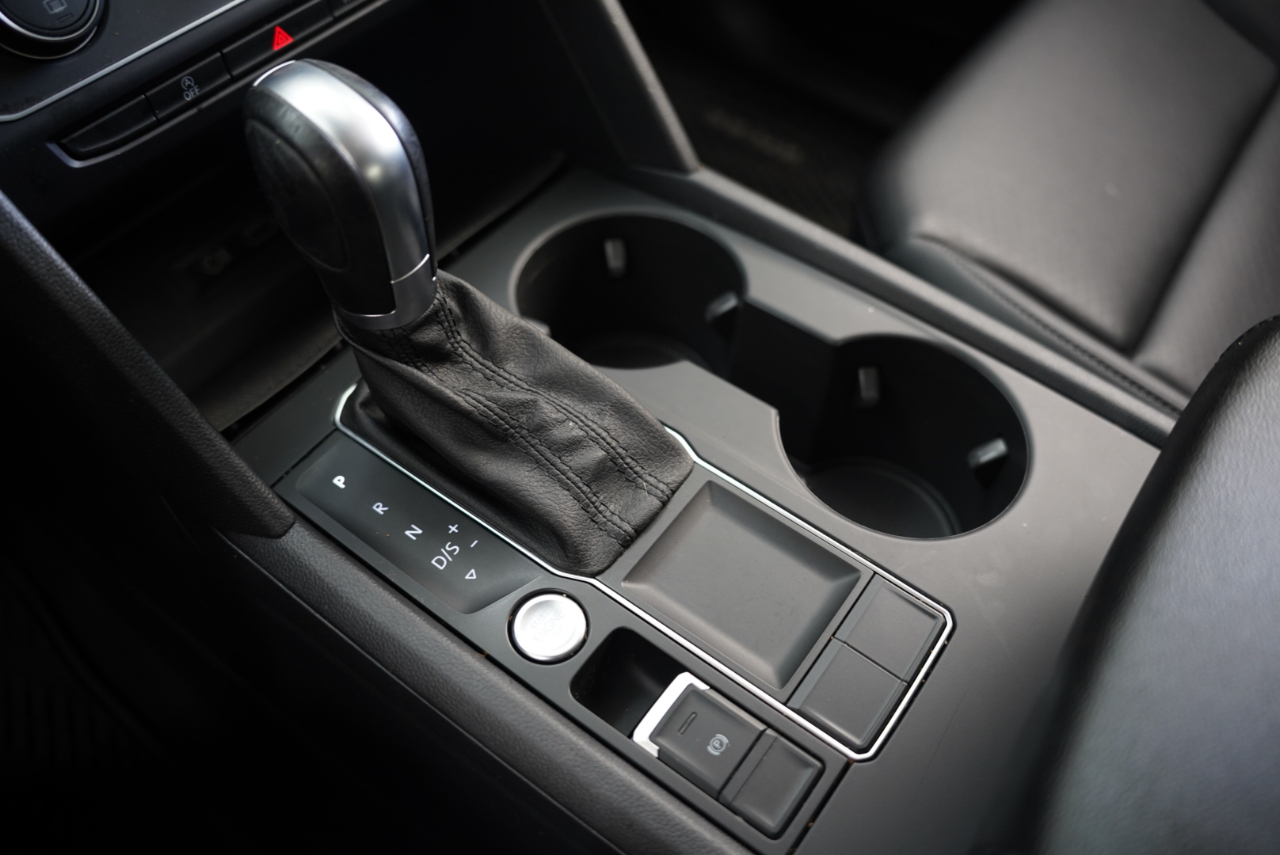 Volkswagen Atlas 3.6L V6 SE w/Technology FWD 2019 Volkswagen Atlas 3.6L V6 SE w/Technology FWD 2019