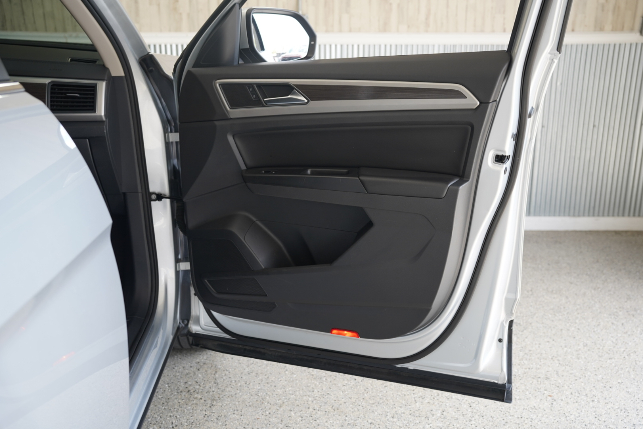 Volkswagen Atlas 3.6L V6 SE w/Technology FWD 2019 Volkswagen Atlas 3.6L V6 SE w/Technology FWD 2019