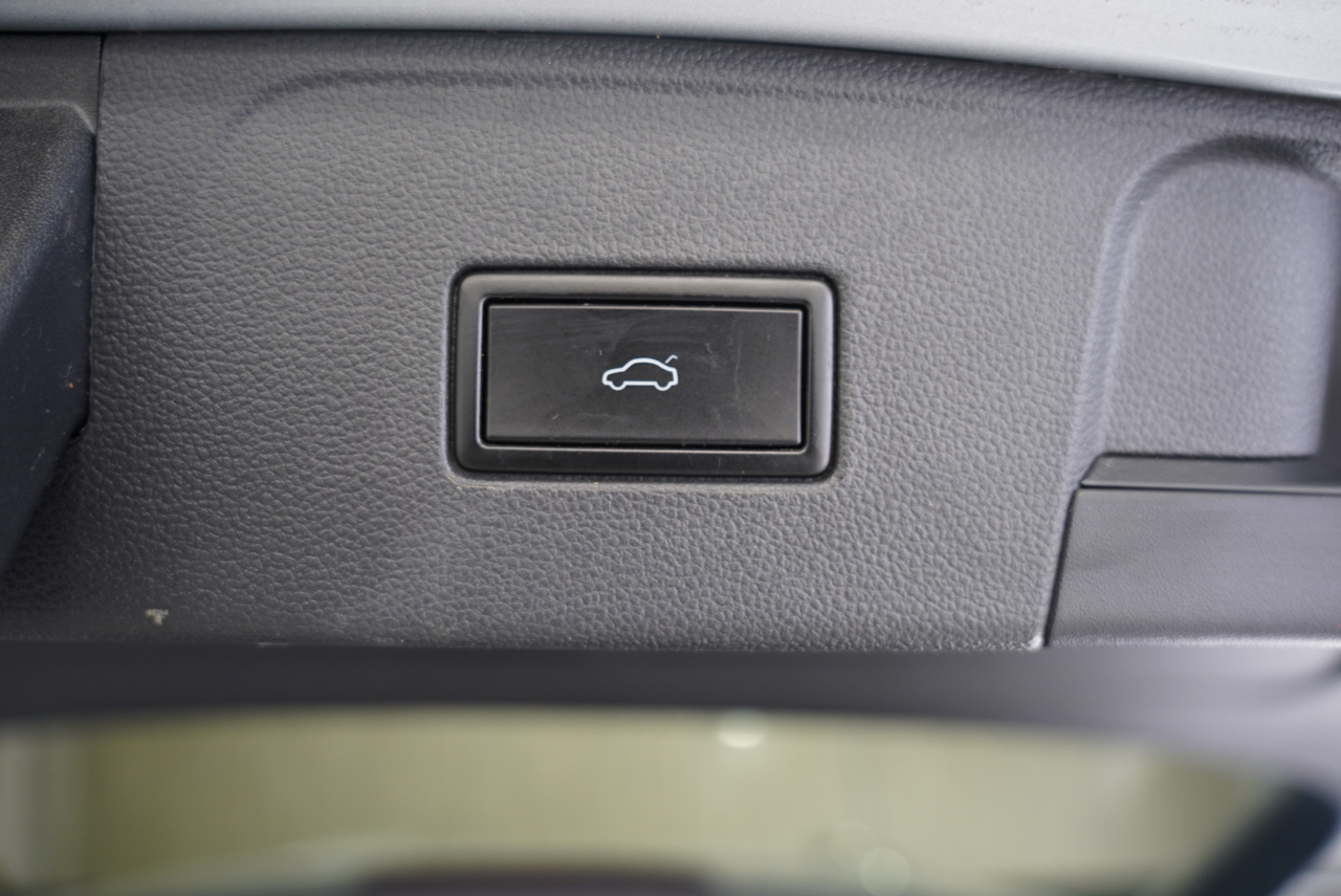 Volkswagen Atlas 3.6L V6 SE w/Technology FWD 2019 Volkswagen Atlas 3.6L V6 SE w/Technology FWD 2019