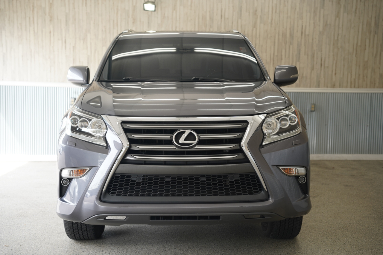 2017 Lexus GX 460 photo 3