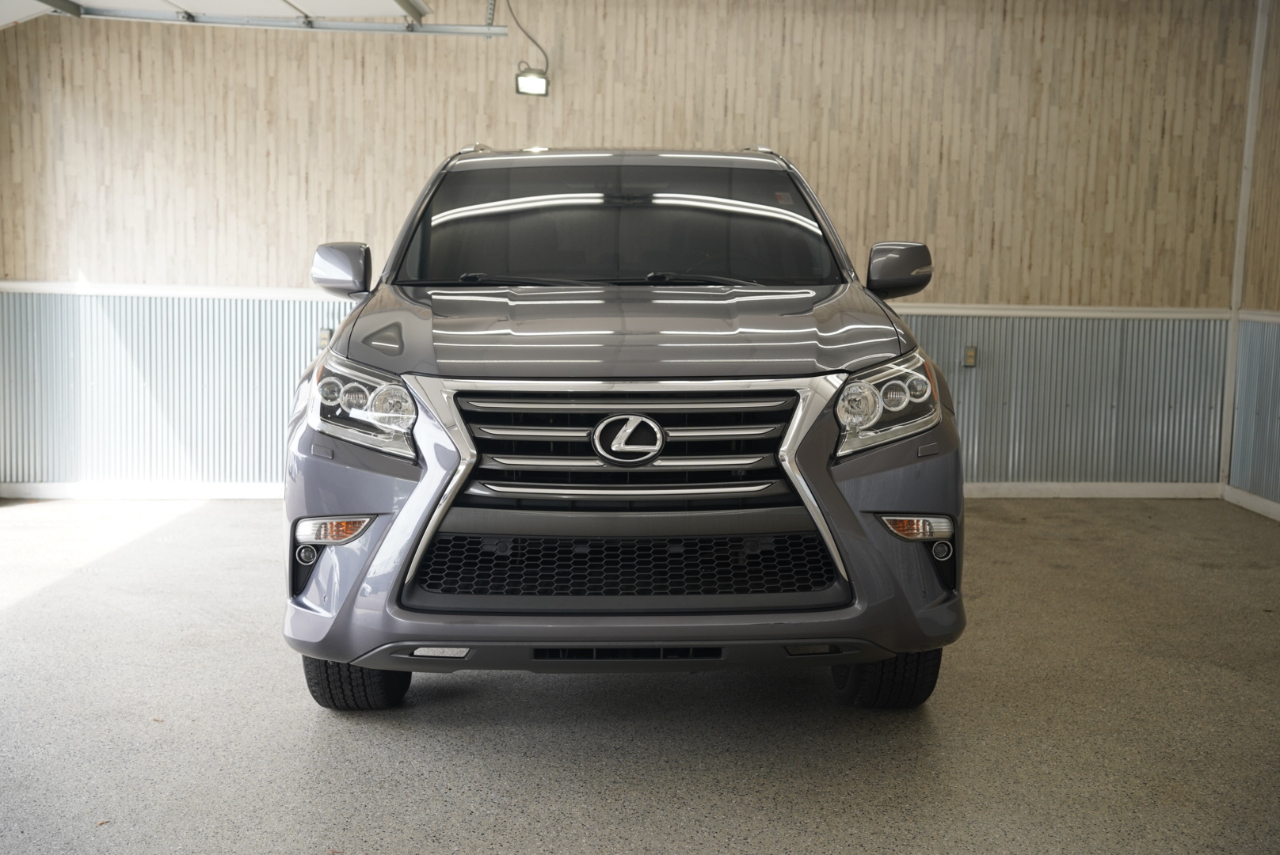2017 Lexus GX 460 photo 2