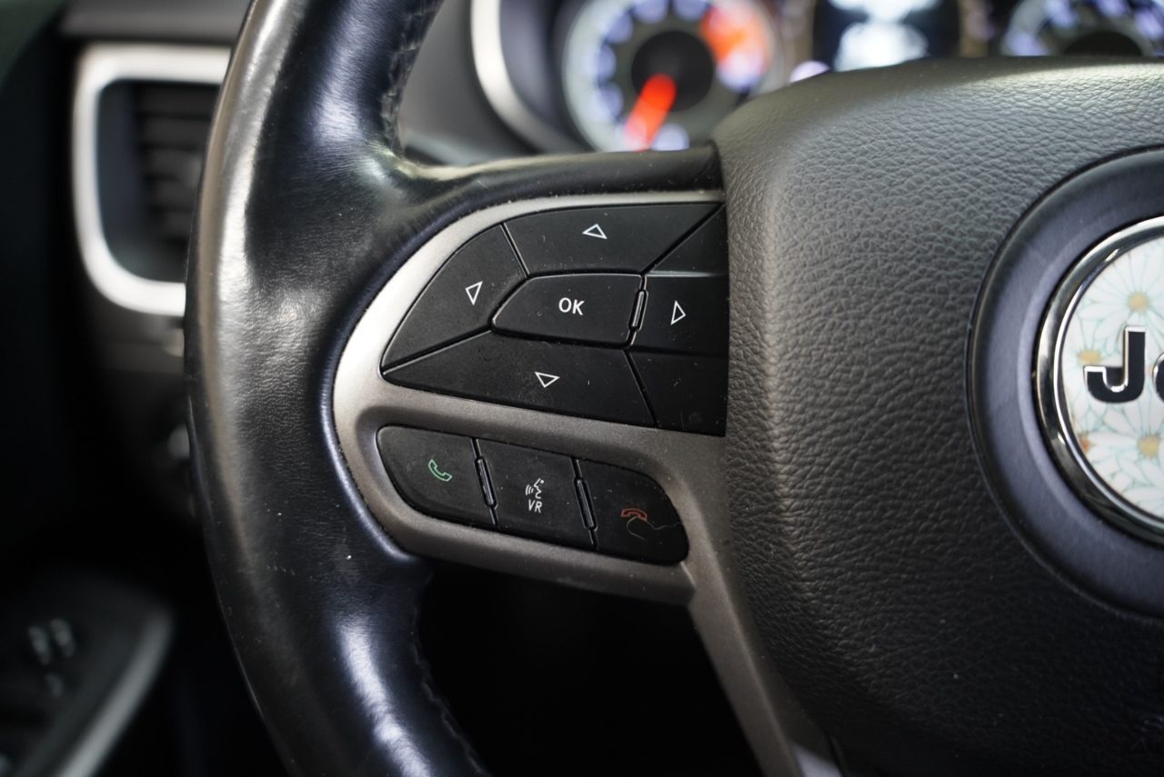 Jeep Cherokee Latitude Plus 4x4 2019 Jeep Cherokee Latitude Plus 4x4 2019