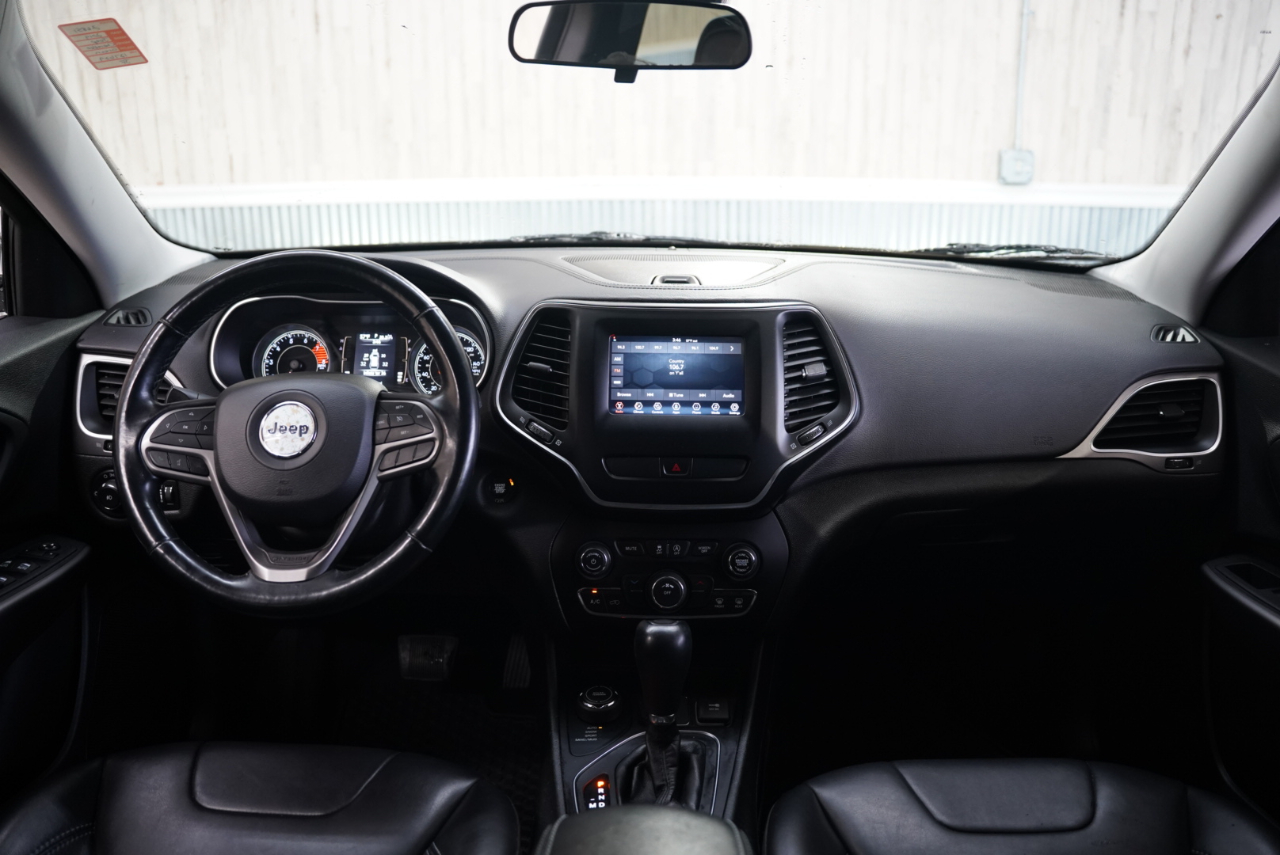 Jeep Cherokee Latitude Plus 4x4 2019 Jeep Cherokee Latitude Plus 4x4 2019