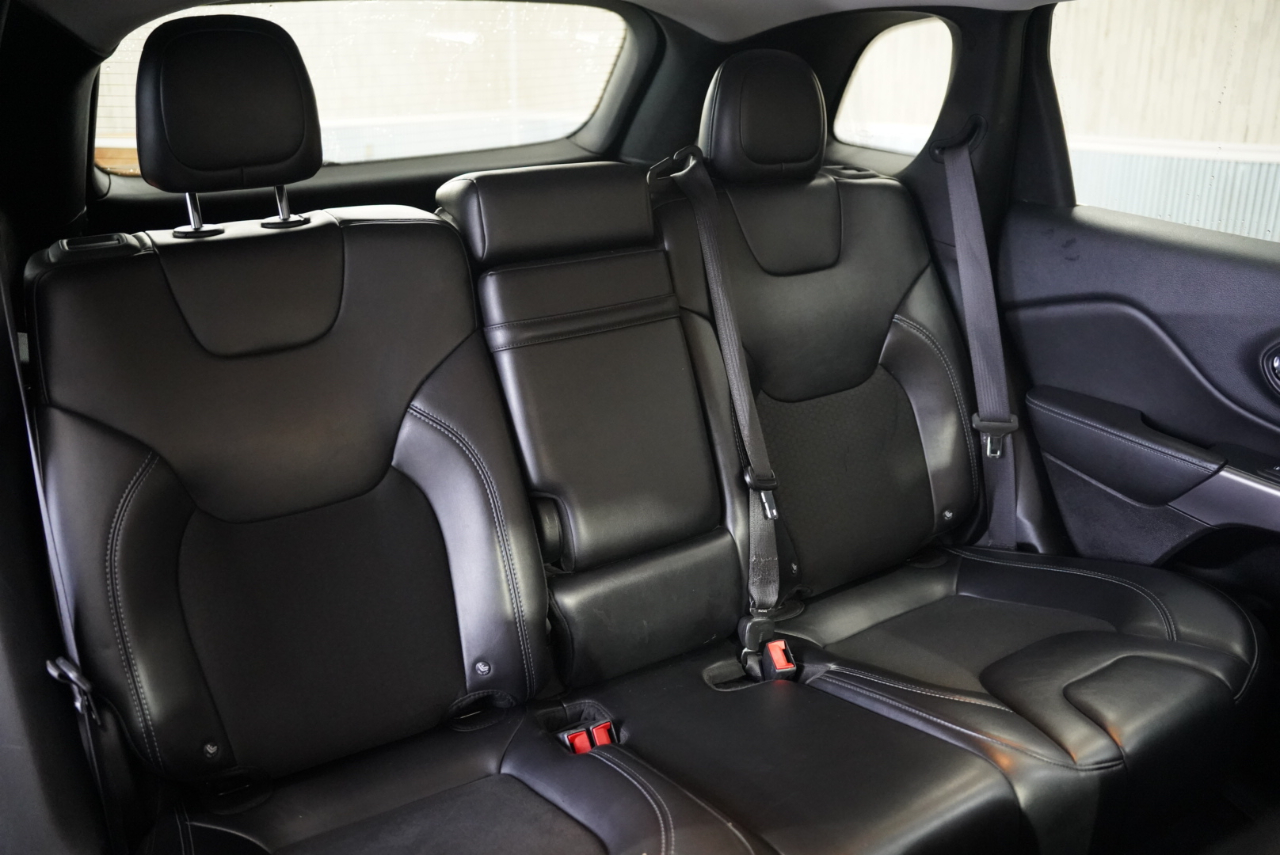 Jeep Cherokee Latitude Plus 4x4 2019 Jeep Cherokee Latitude Plus 4x4 2019