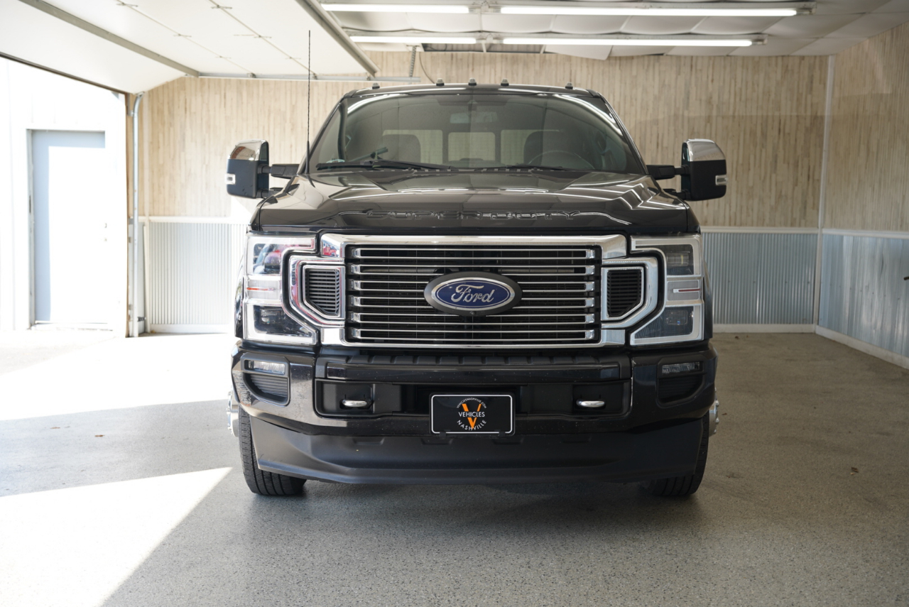 2022 Ford F-350 Platinum photo 2