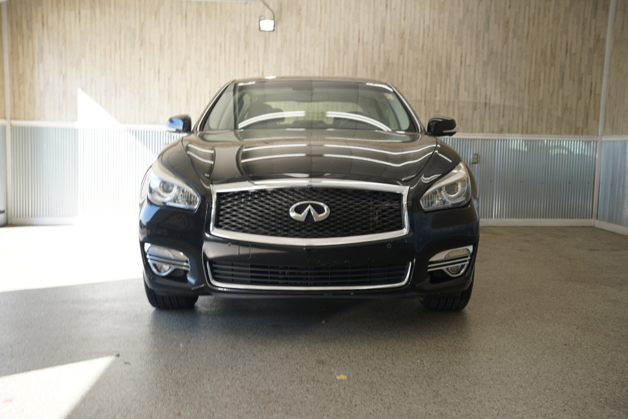 2015 Infiniti Q70L AWD photo 2