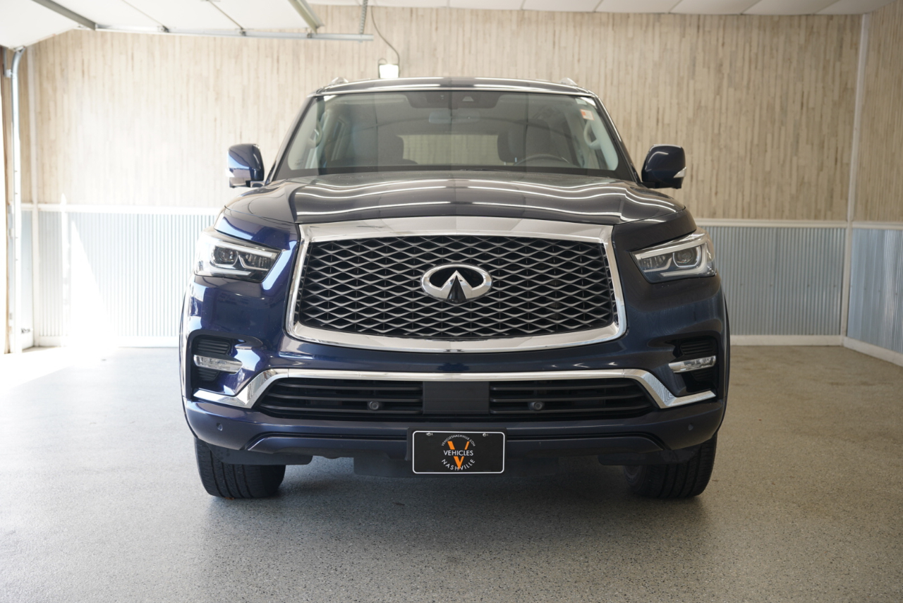 2019 Infiniti QX80 Luxe photo 2