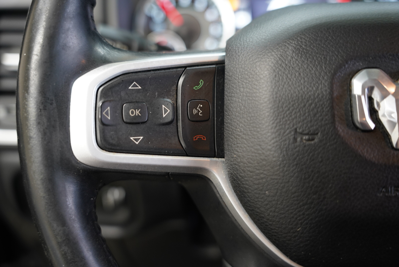 RAM 1500 Big Horn 4x4 Crew Cab 5'7" Box 2021