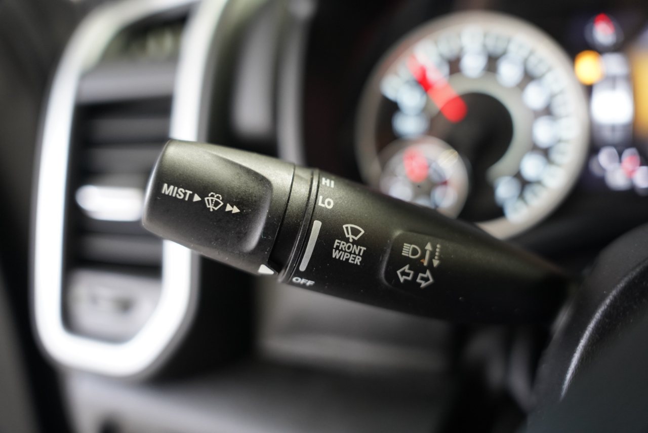 RAM 1500 Big Horn 4x4 Crew Cab 5'7" Box 2021