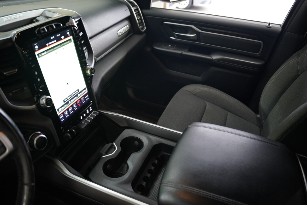 RAM 1500 Big Horn 4x4 Crew Cab 5'7" Box 2021