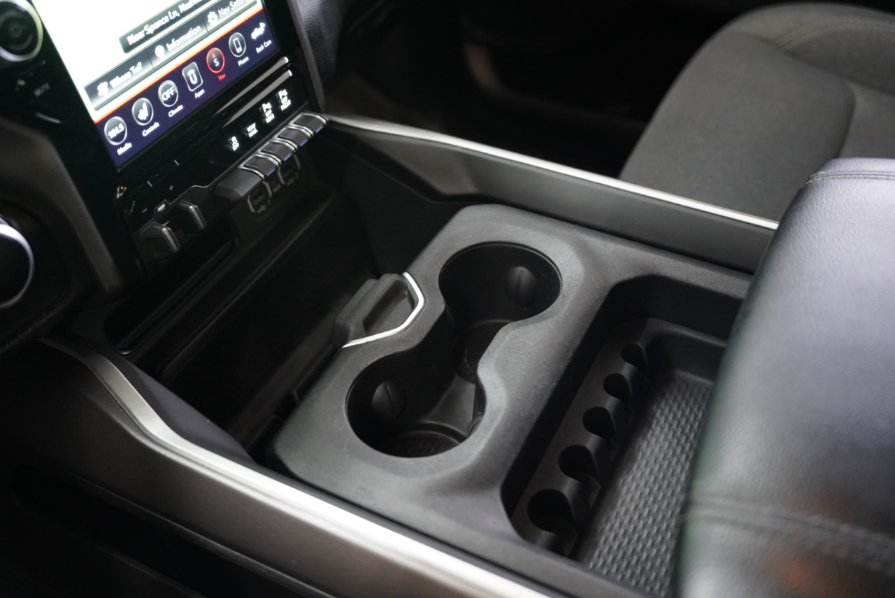 RAM 1500 Big Horn 4x4 Crew Cab 5'7" Box 2021