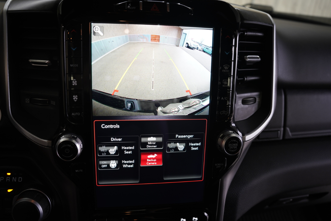 RAM 1500 Big Horn 4x4 Crew Cab 5'7" Box 2021