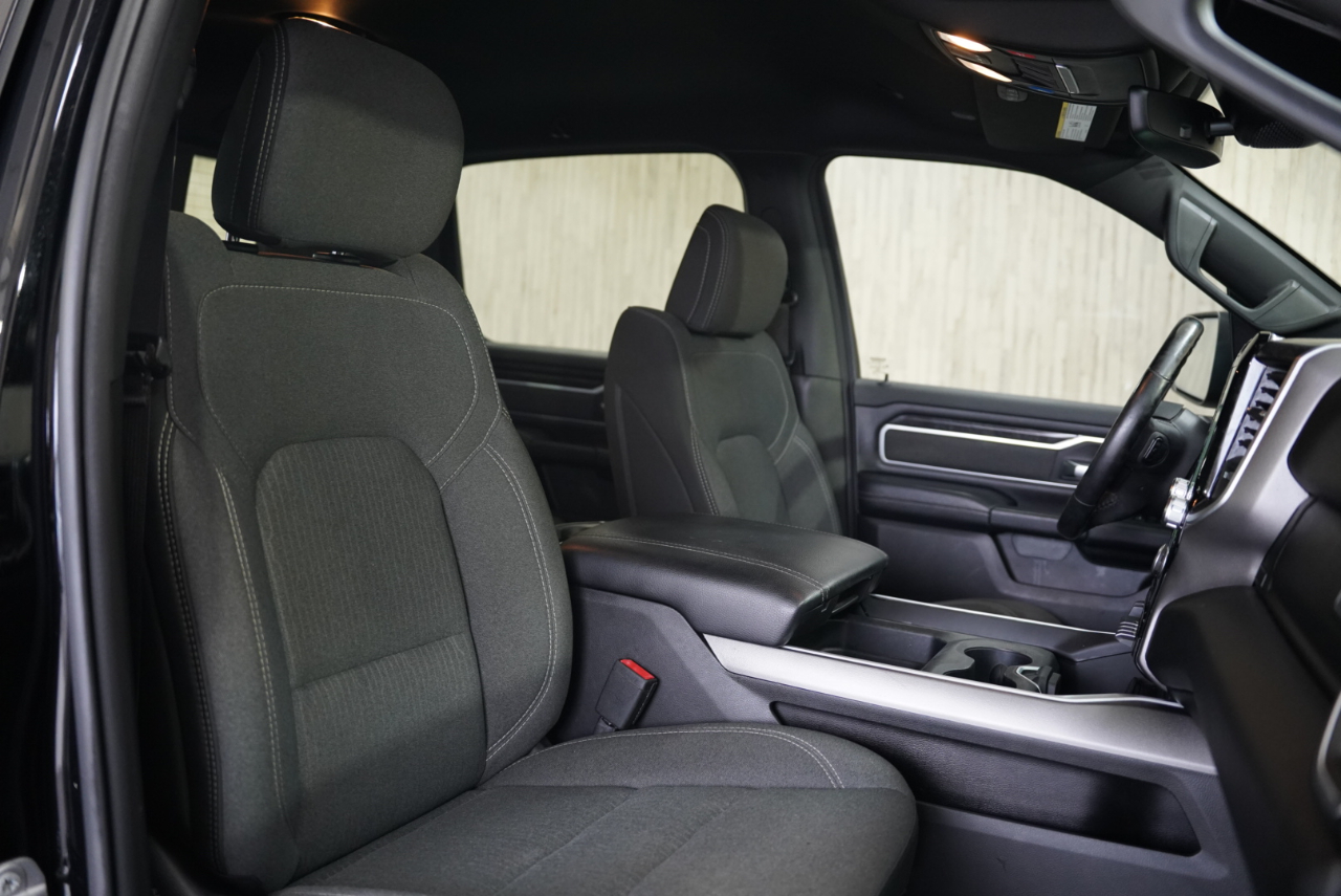 RAM 1500 Big Horn 4x4 Crew Cab 5'7" Box 2021