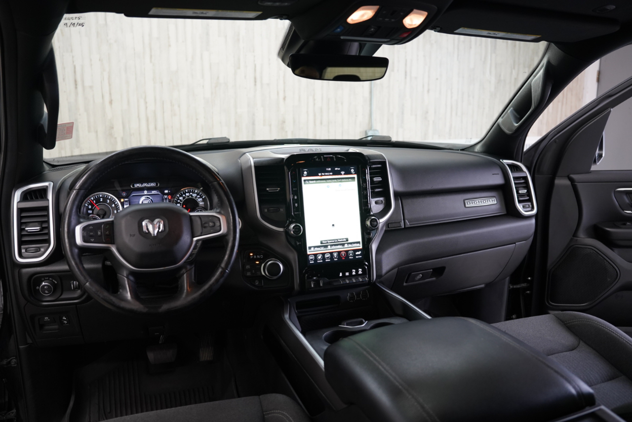 RAM 1500 Big Horn 4x4 Crew Cab 5'7" Box 2021