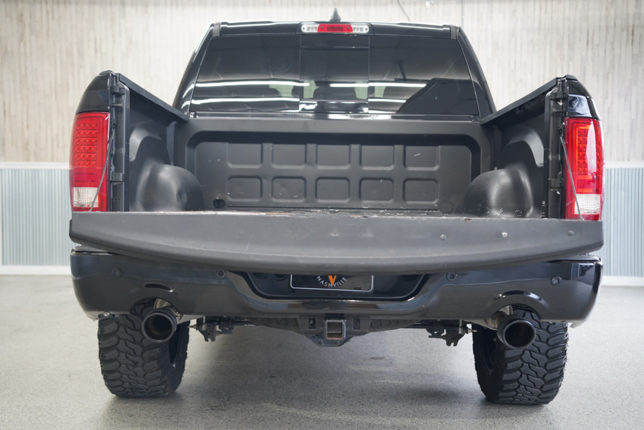 RAM 1500 Big Horn 4x4 Crew Cab 5'7" Box 2021