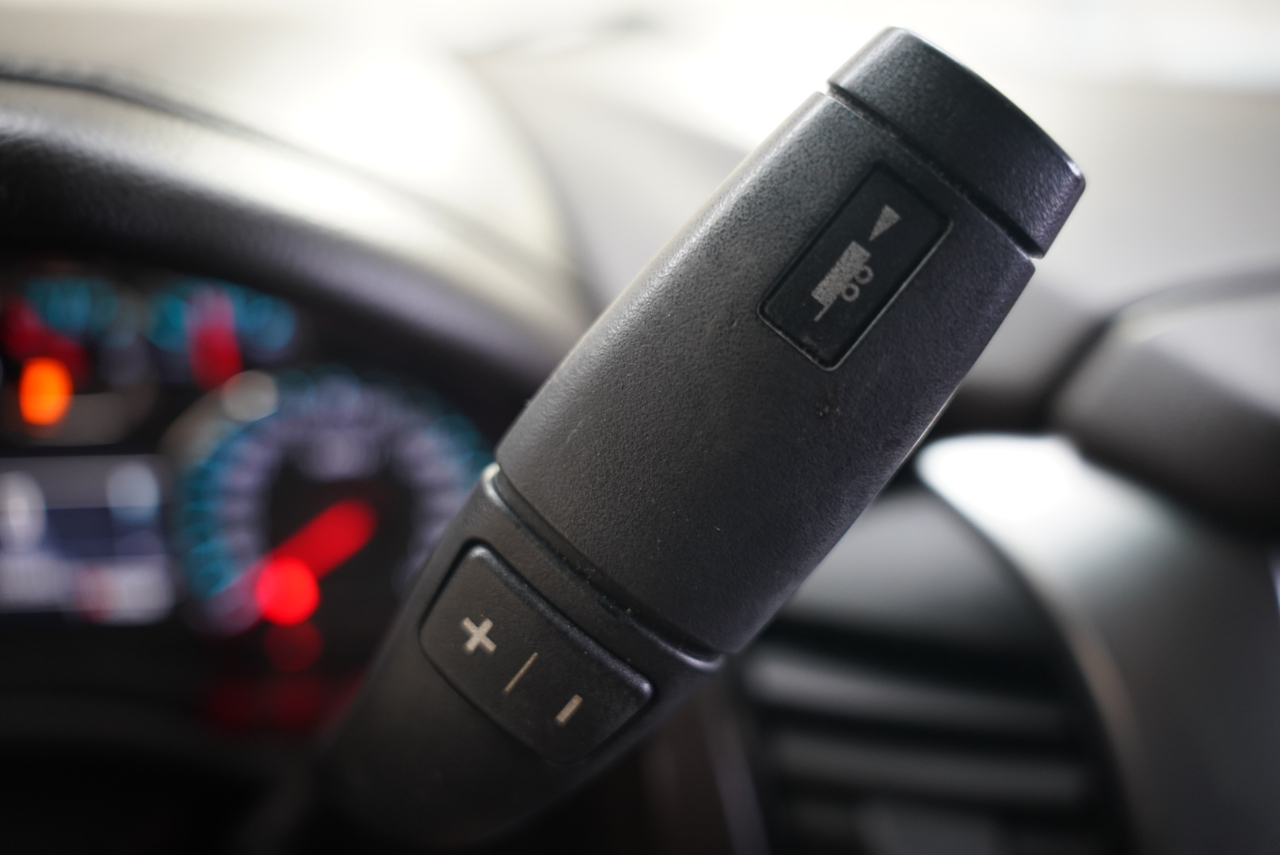 Chevrolet Suburban 2WD 4dr LT 2015 Chevrolet Suburban 2WD 4dr LT 2015