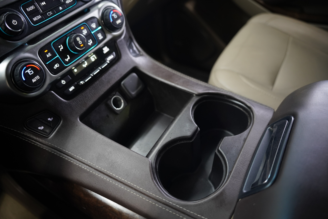 Chevrolet Suburban 2WD 4dr LT 2015 Chevrolet Suburban 2WD 4dr LT 2015