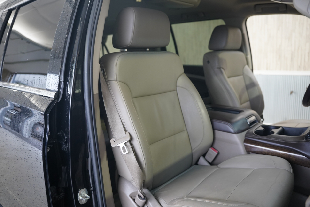 Chevrolet Suburban 2WD 4dr LT 2015 Chevrolet Suburban 2WD 4dr LT 2015