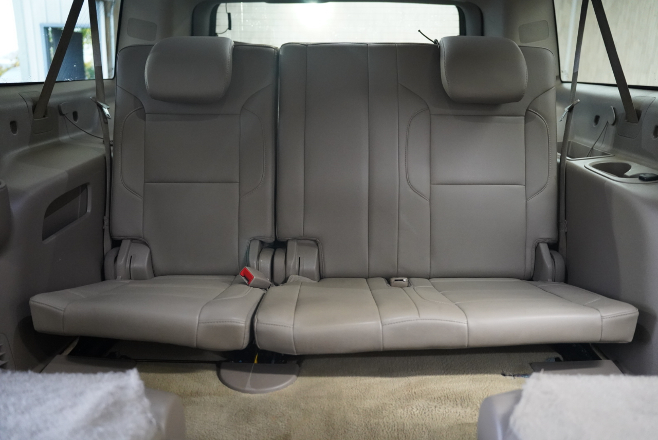 Chevrolet Suburban 2WD 4dr LT 2015 Chevrolet Suburban 2WD 4dr LT 2015