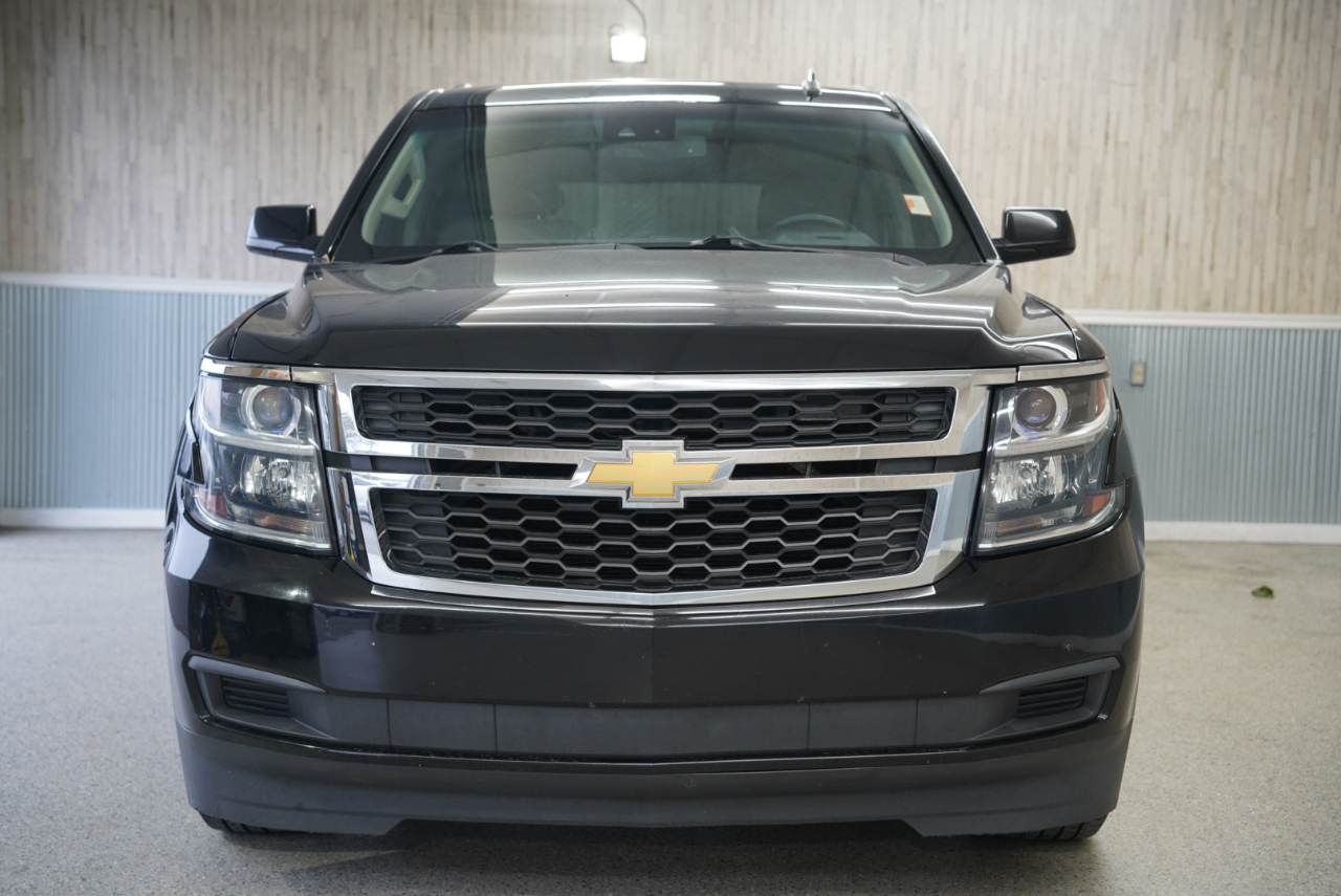 Chevrolet Suburban 2WD 4dr LT 2015