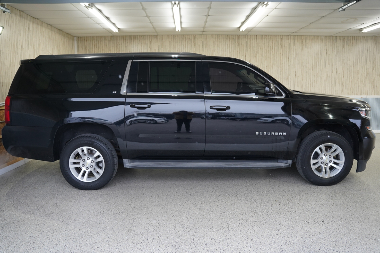 Chevrolet Suburban 2WD 4dr LT 2015