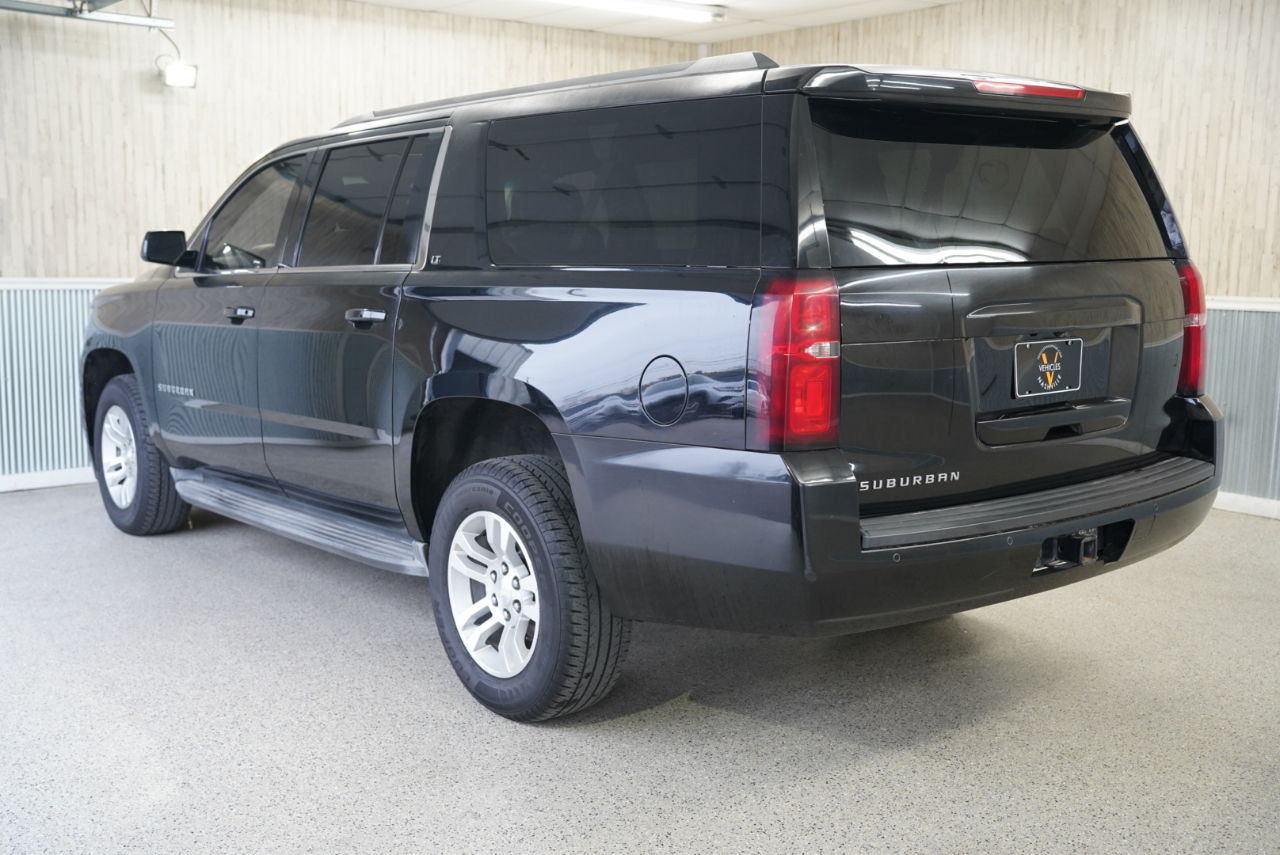 Chevrolet Suburban 2WD 4dr LT 2015