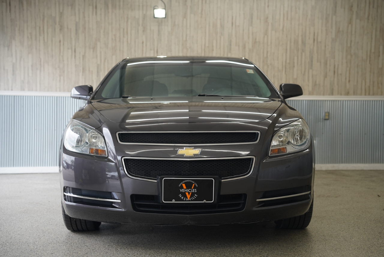 2011 Chevrolet Malibu 1LT photo 3