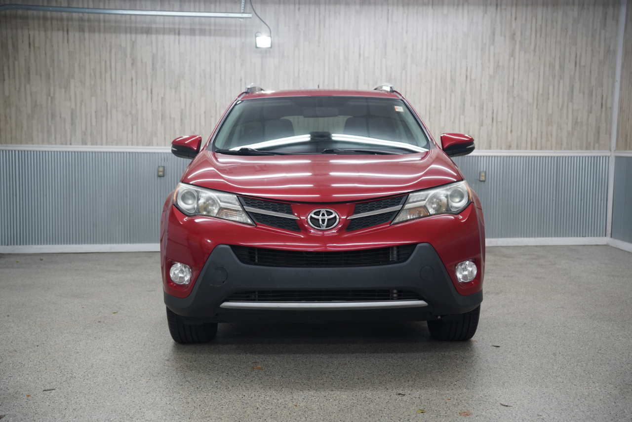2015 Toyota RAV4 XLE photo 2
