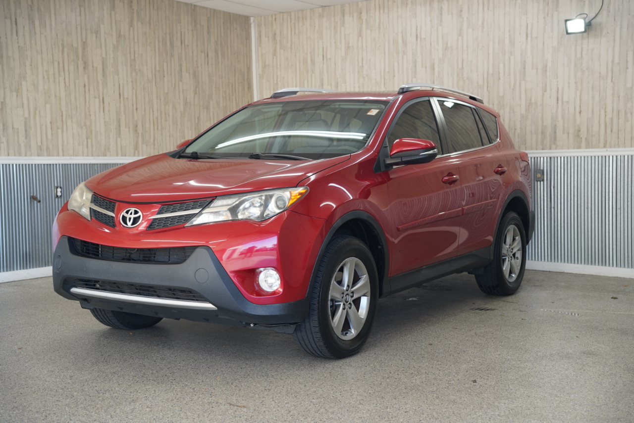2015 Toyota RAV4 XLE photo 4