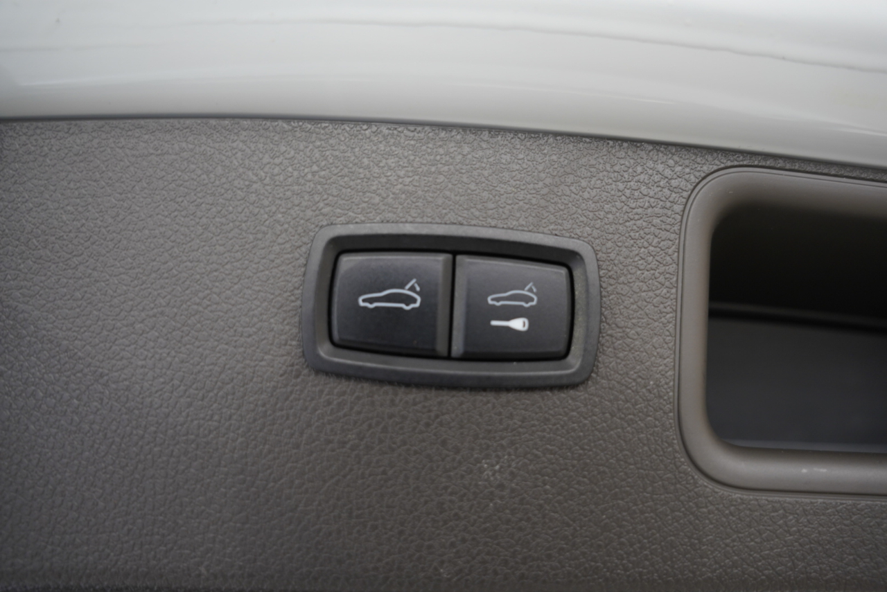 Porsche Macan AWD 2017 Porsche Macan AWD 2017