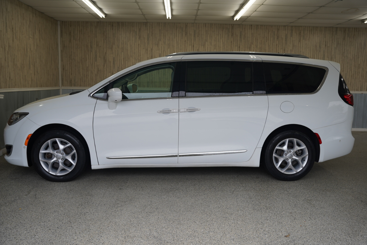 Chrysler Pacifica Touring L Plus FWD 2018 Chrysler Pacifica Touring L Plus FWD 2018