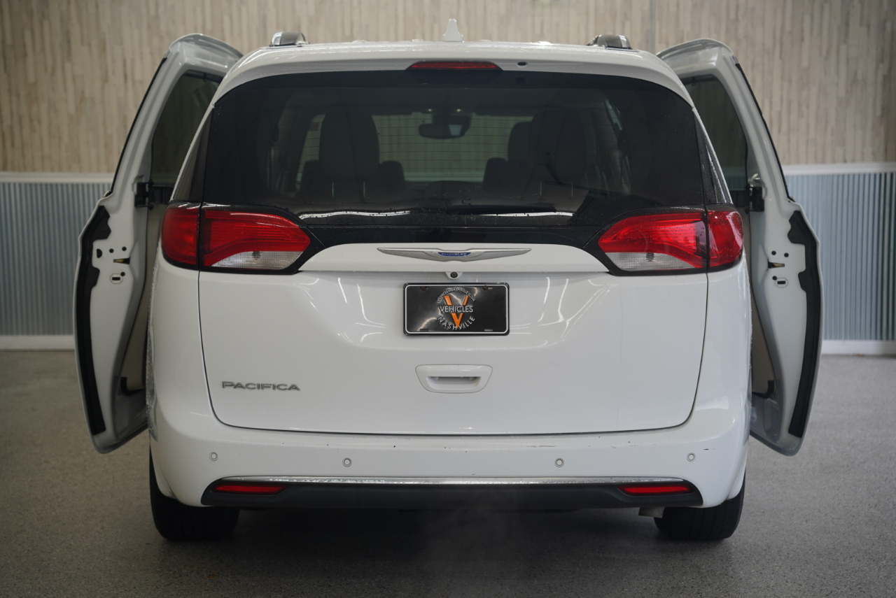 Chrysler Pacifica Touring L Plus FWD 2018 Chrysler Pacifica Touring L Plus FWD 2018