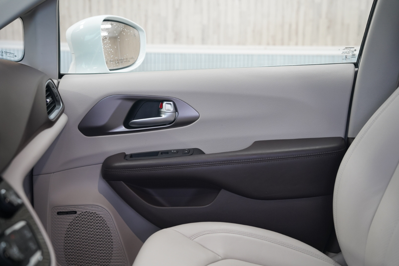 Chrysler Pacifica Touring L Plus FWD 2018 Chrysler Pacifica Touring L Plus FWD 2018