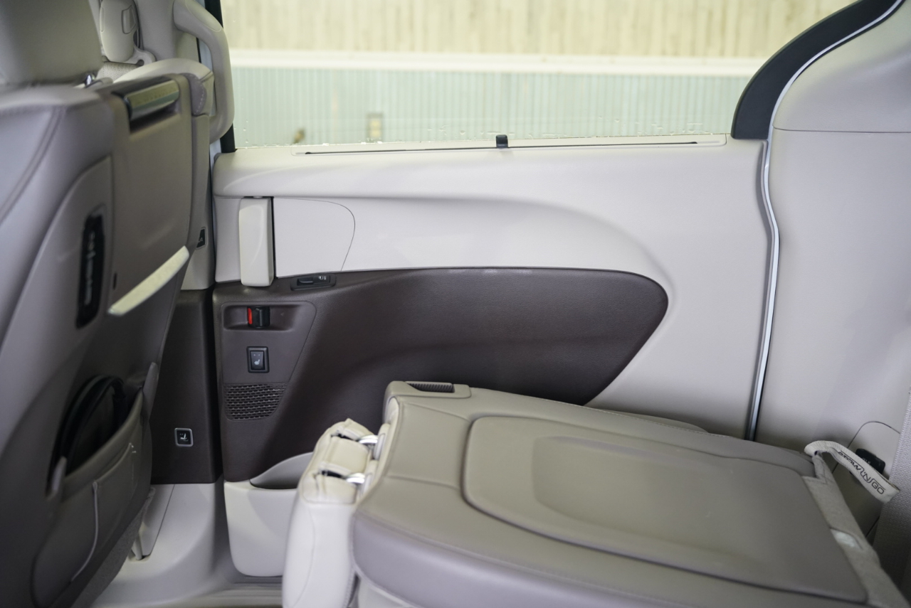 Chrysler Pacifica Touring L Plus FWD 2018 Chrysler Pacifica Touring L Plus FWD 2018