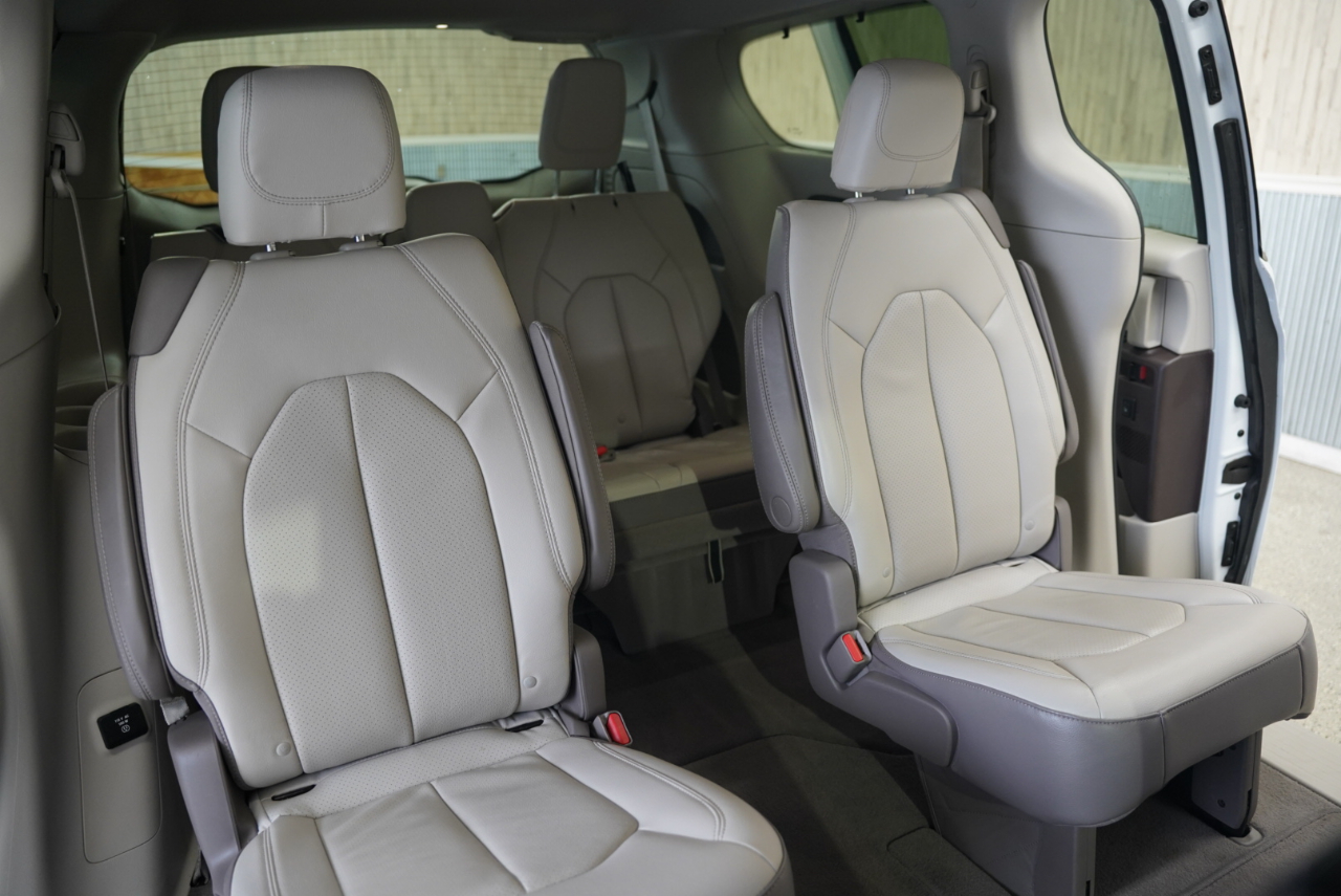 Chrysler Pacifica Touring L Plus FWD 2018 Chrysler Pacifica Touring L Plus FWD 2018