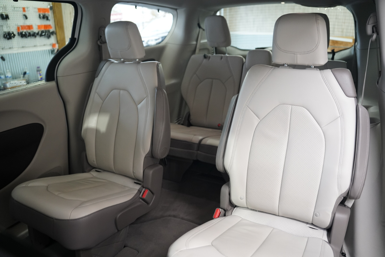 Chrysler Pacifica Touring L Plus FWD 2018 Chrysler Pacifica Touring L Plus FWD 2018