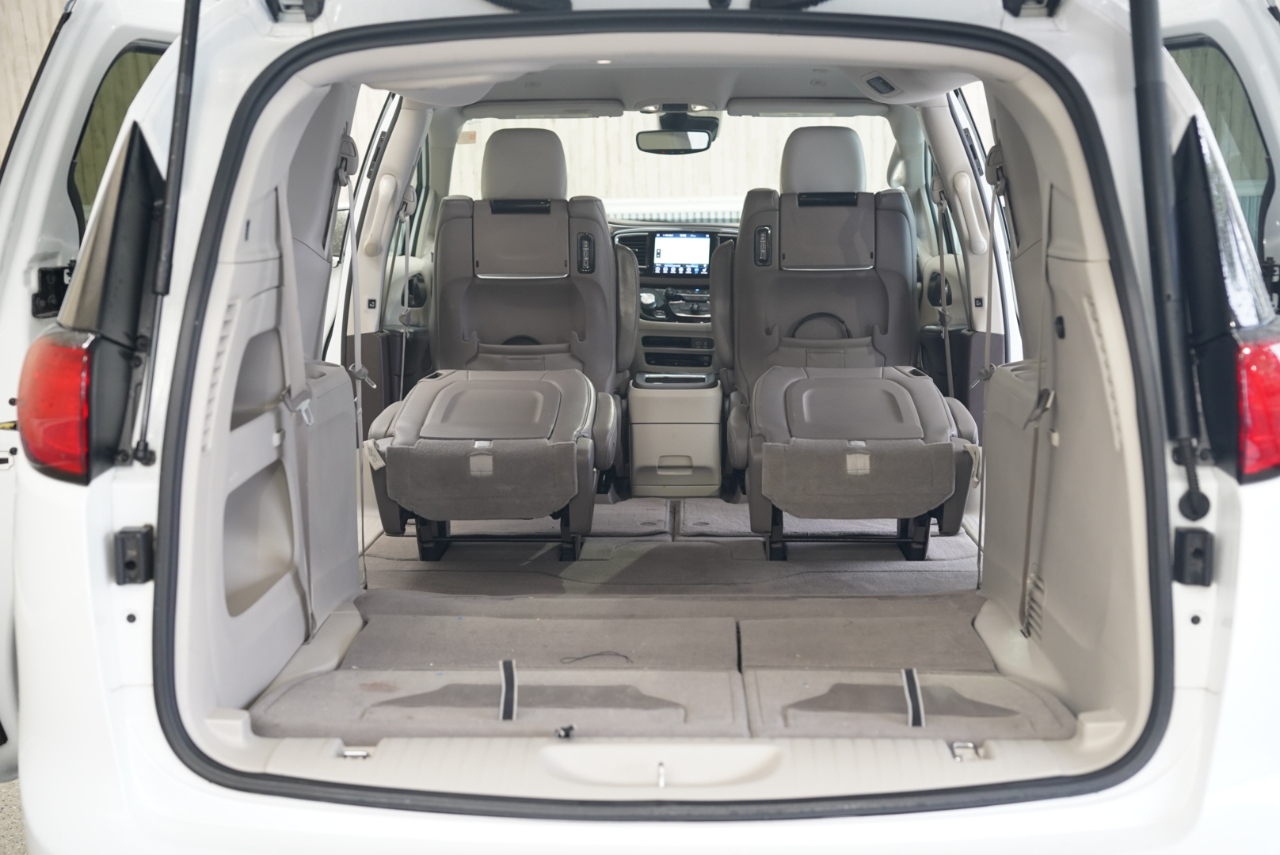 Chrysler Pacifica Touring L Plus FWD 2018 Chrysler Pacifica Touring L Plus FWD 2018