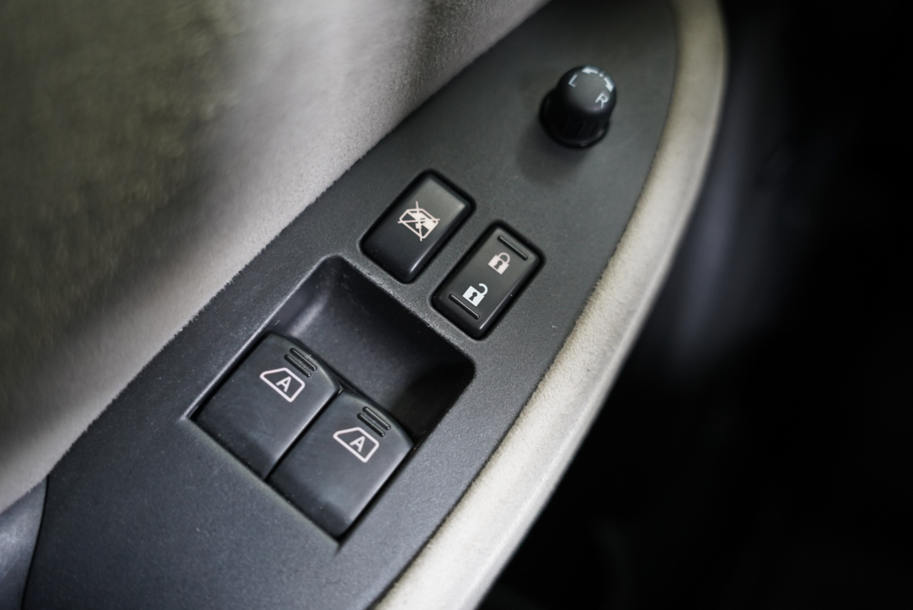 Nissan 370Z 2dr Cpe Auto Touring 2009 Nissan 370Z 2dr Cpe Auto Touring 2009